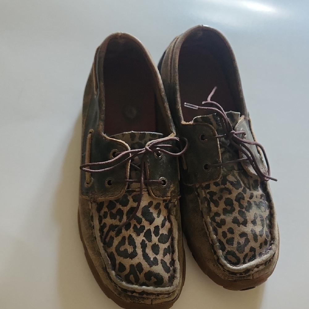Women’s Leopard Print Boat Shoes - Brown